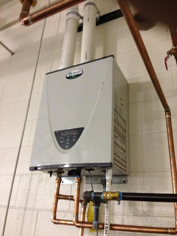 Tankless vs Tank Water Heaters in Spicewood